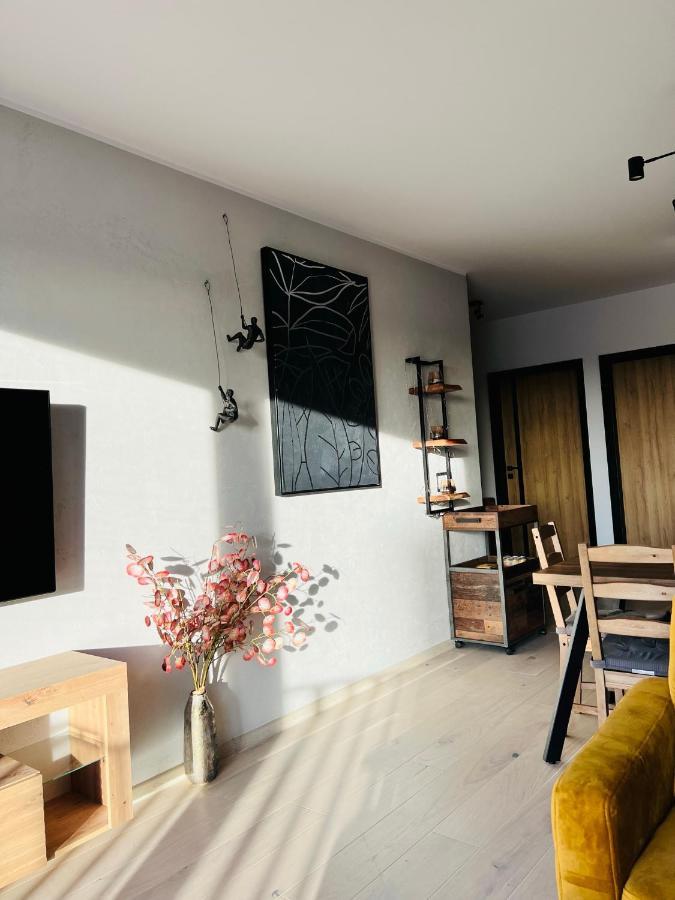 Apartment Downtown View 3 60m2+ Free Garage 2km Old Town Metro 9min Tram