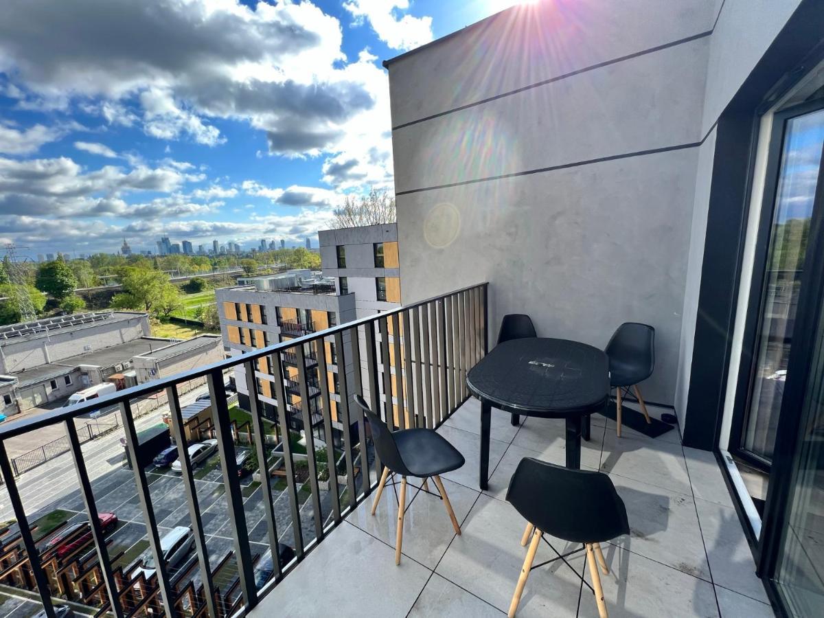 Downtown View 3 60m2+ Free Garage 2km Old Town Metro 9min Tram Apartment Warschau